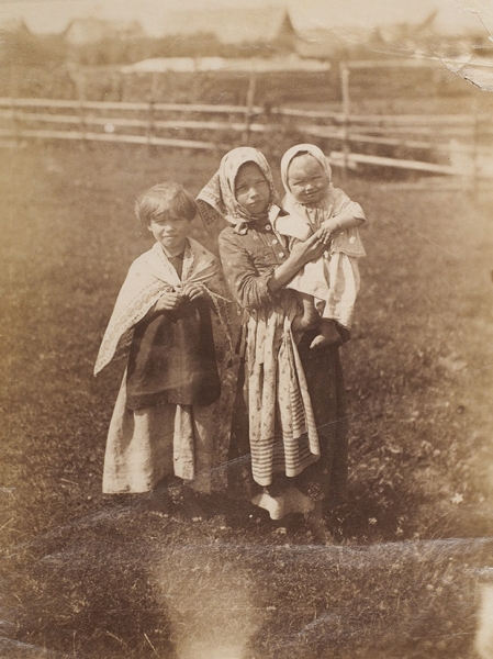 Каррик, В.А. Фотография «Деревенские детки» из серии «Русские типы». 1870-е гг.