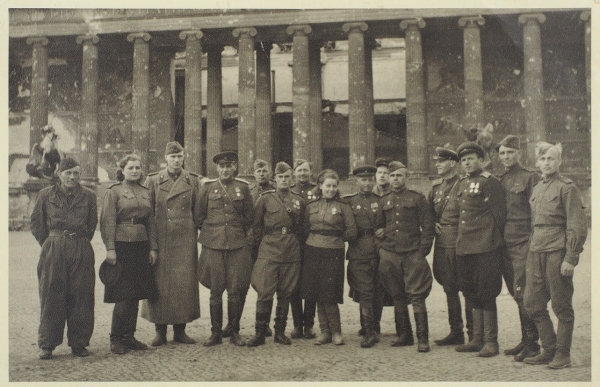 «В день освобождения Берлина от фашистов. 29.04.1945». Девять фотографий. Берлин, 1945.