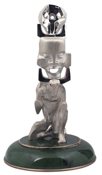 Неизвестный Эрнст Иосифович (1925–2016) Скульптура «Кентавр». 2000-е. Серебро, золото; основание - оникс, серебро. Высота 26 см.