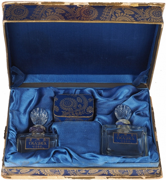 Подарочный парфюмерный набор «Сказка» / оформ. И. Билибина. Л.: Главпарфюмер; Парфюм. ф-ка [«Северное сияние»], [1940-50-е гг.].