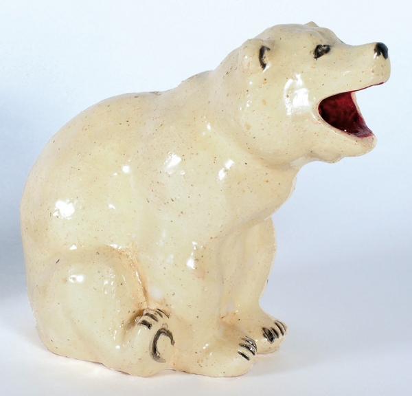 Уваров Виктор. «Ревущий медведь». 2011. Керамика. 10x14 см.