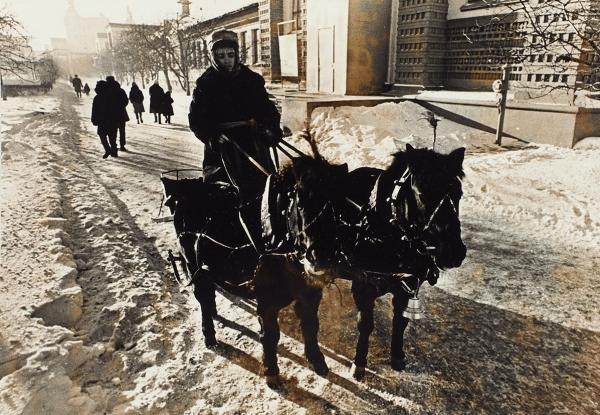 Лот из 190 фотографий фотокорреспондента «Огонька» Юрия Михайловича Кривоносова, отражающих советскую жизнь. 1960-1980-е гг.