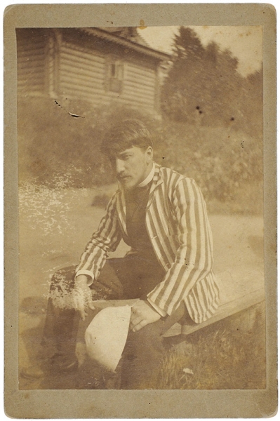 Серов, Валентин. Кабинетное фото в Абрамцево. 1880-е гг.
